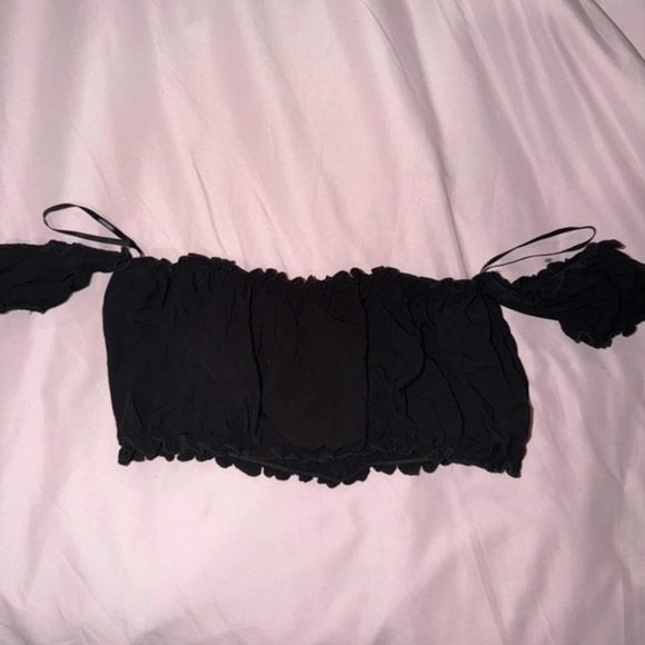 Forever 21 Off The Shoulder Top - Picture 6 of 7